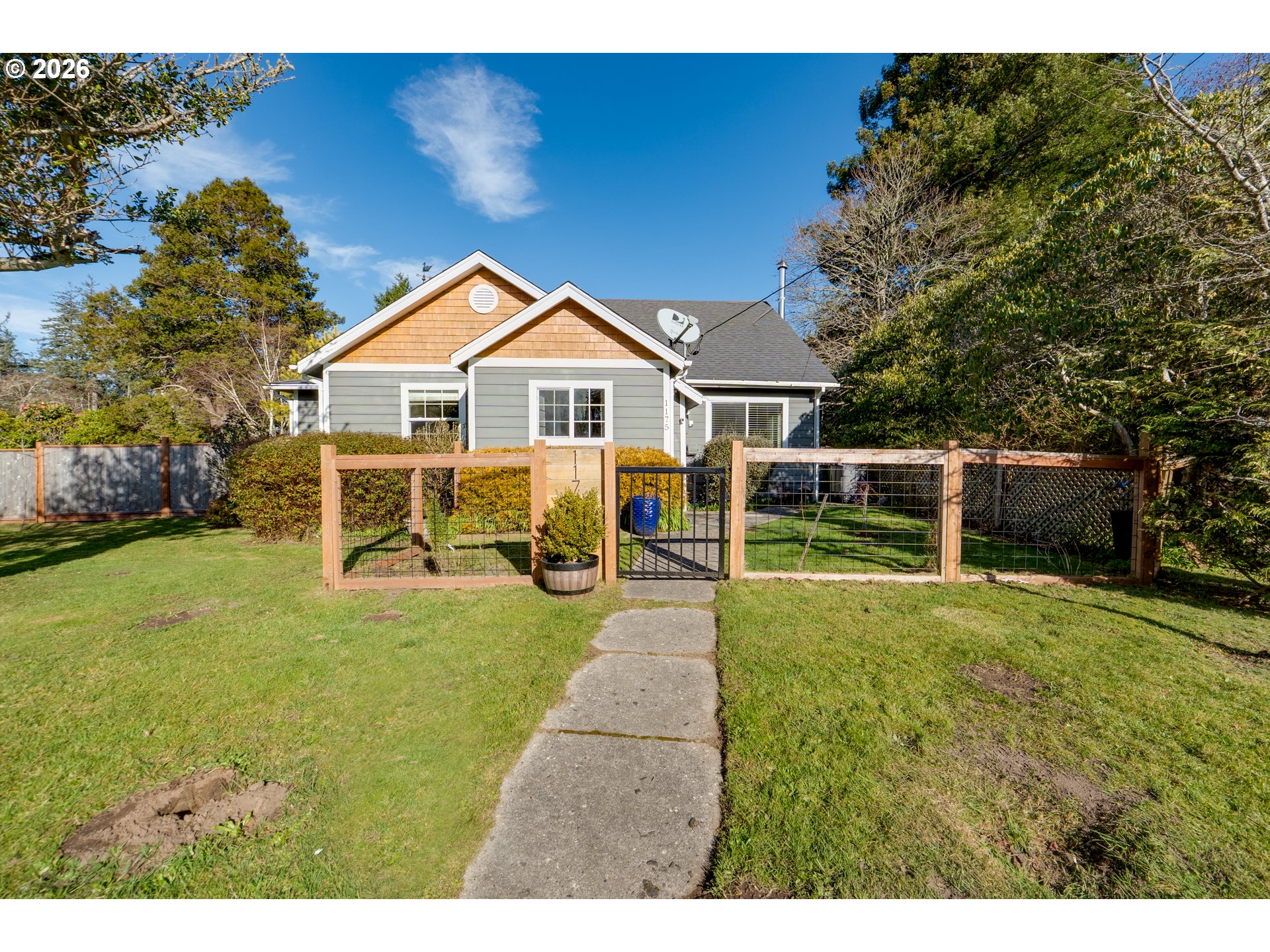 1175 PACIFIC DR