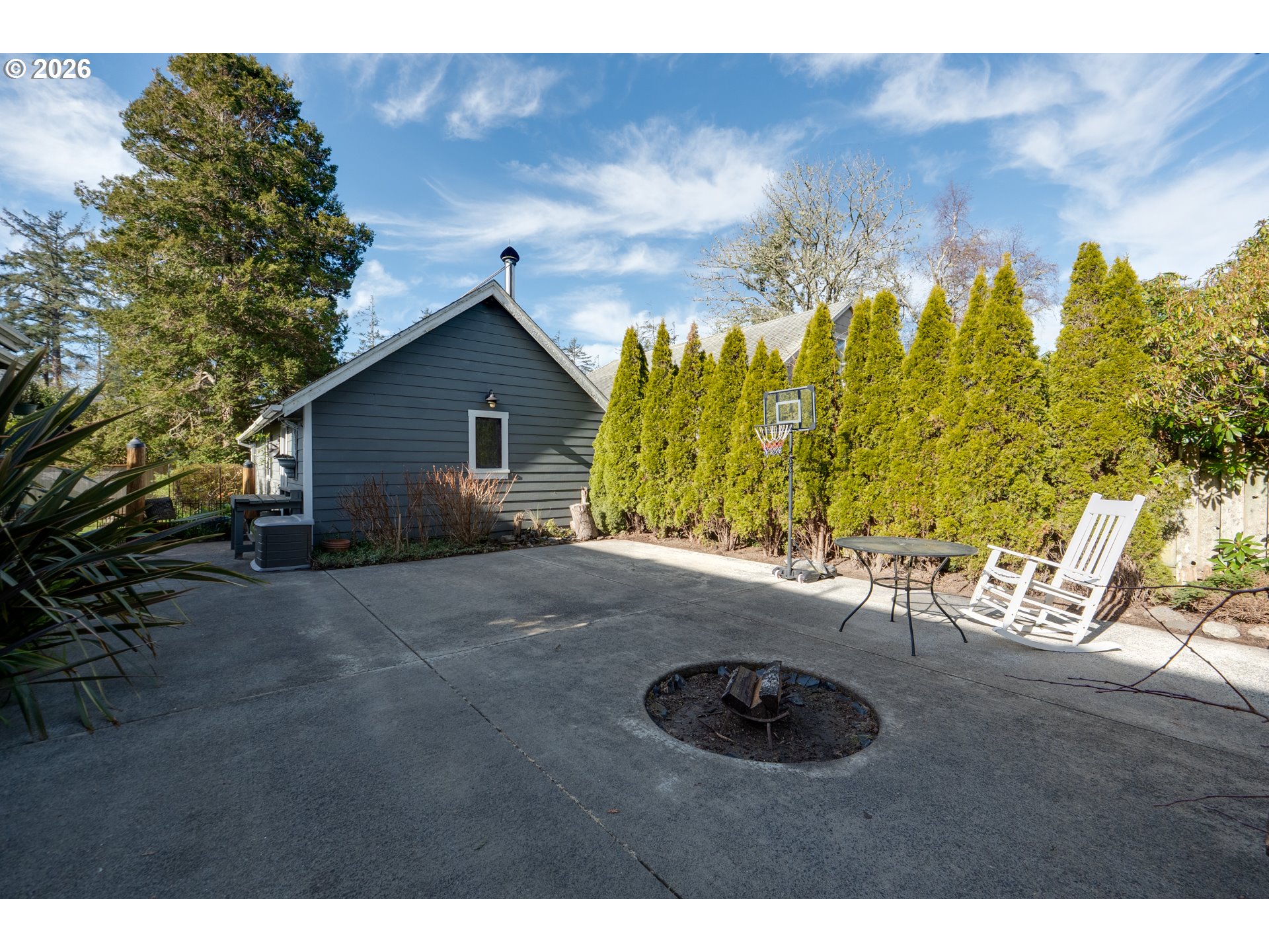 1175 PACIFIC DR