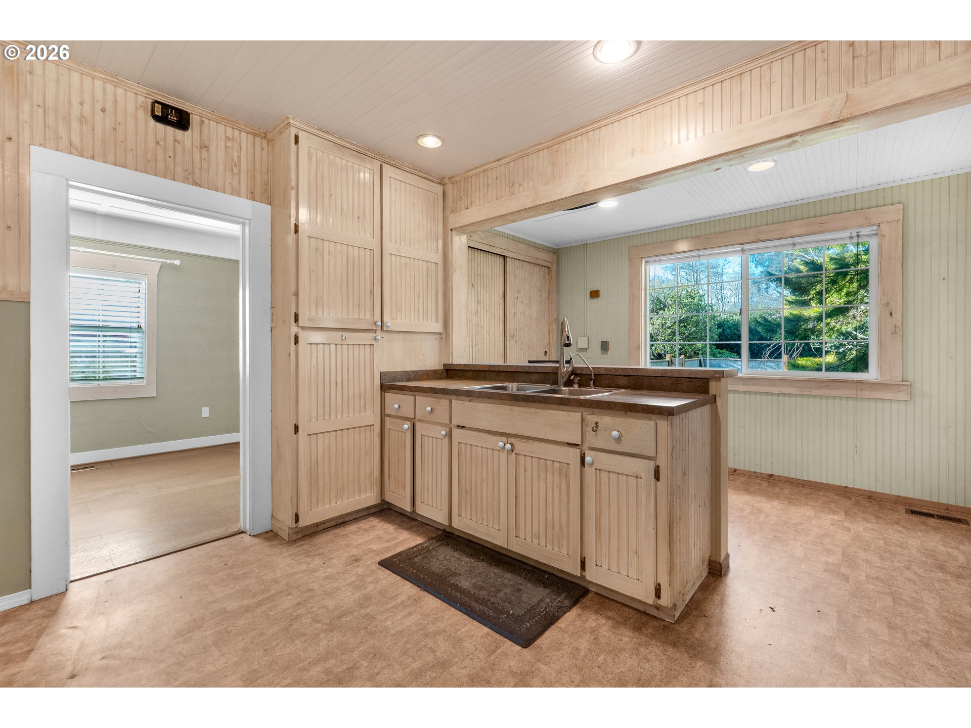 1175 PACIFIC DR