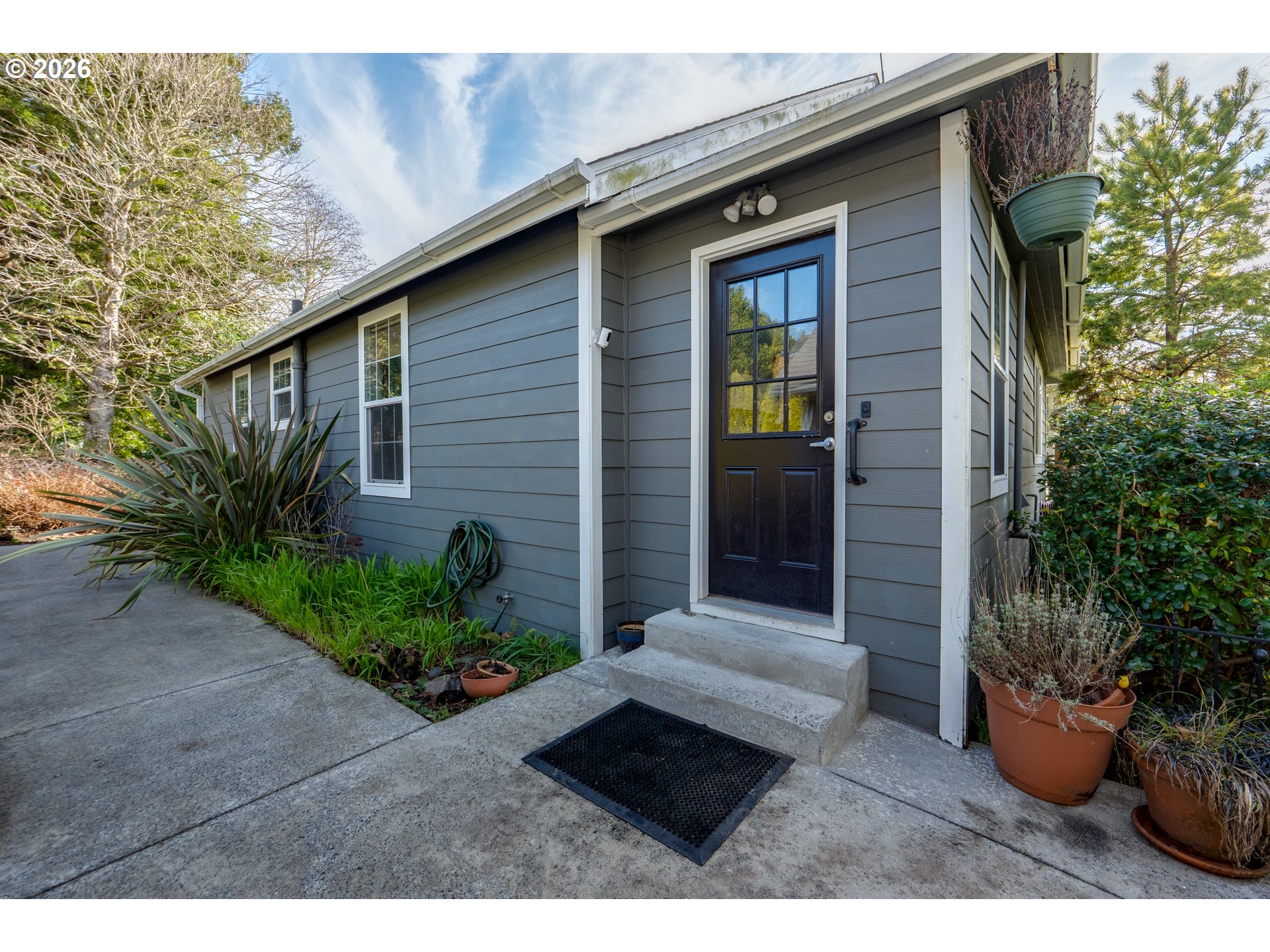 1175 PACIFIC DR