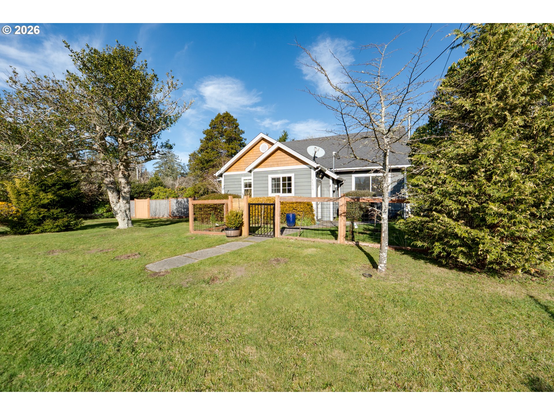 1175 PACIFIC DR