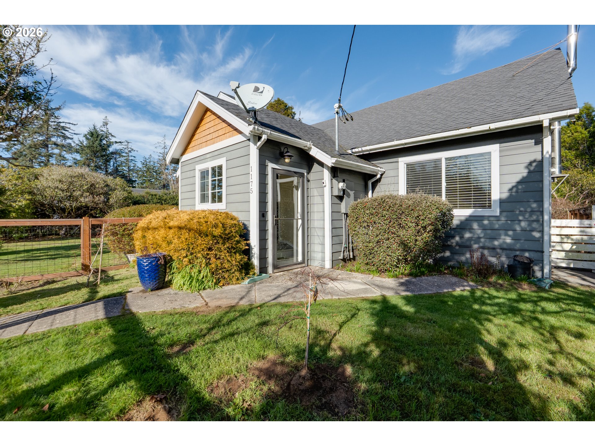 1175 PACIFIC DR