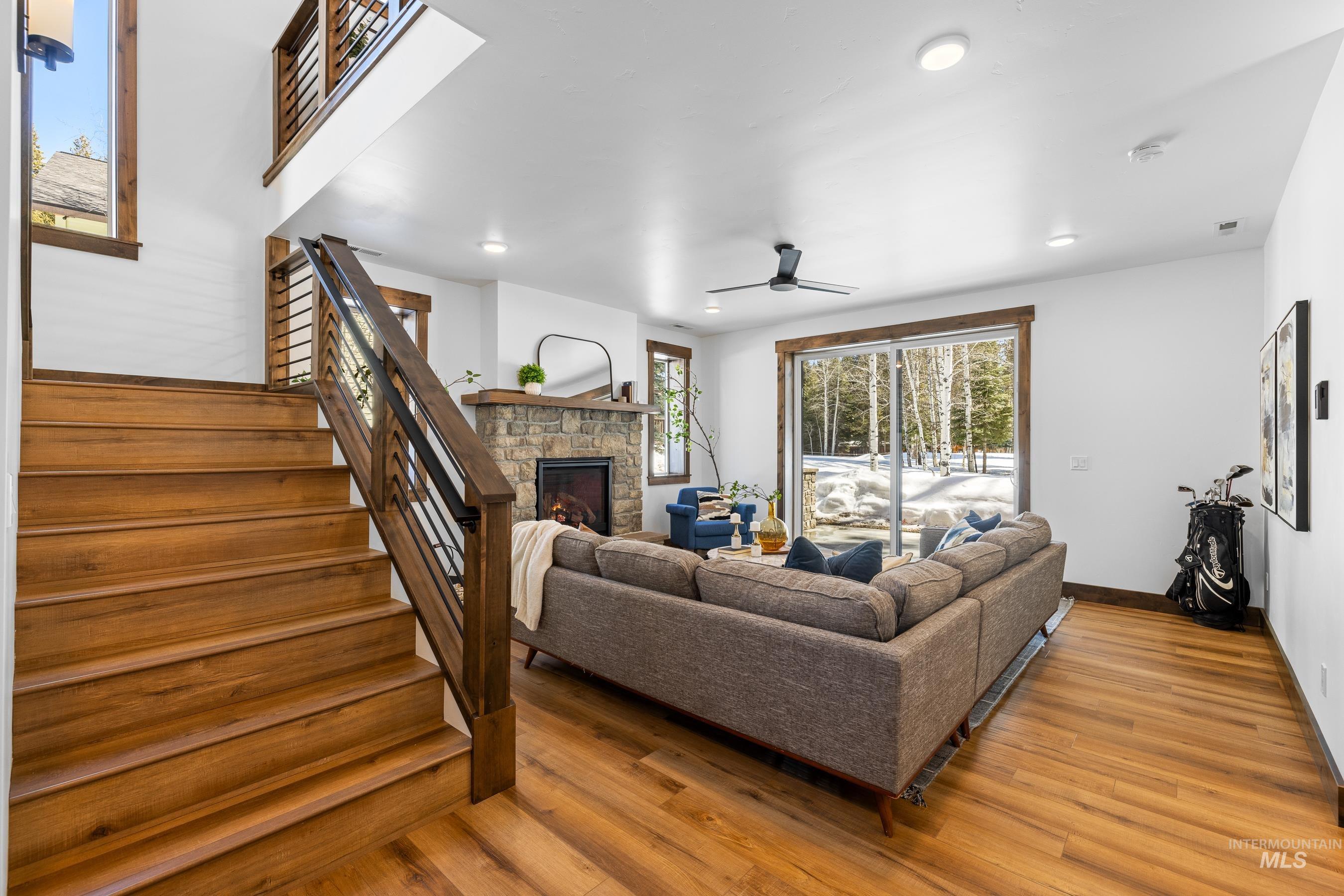 1455 Divot Lane