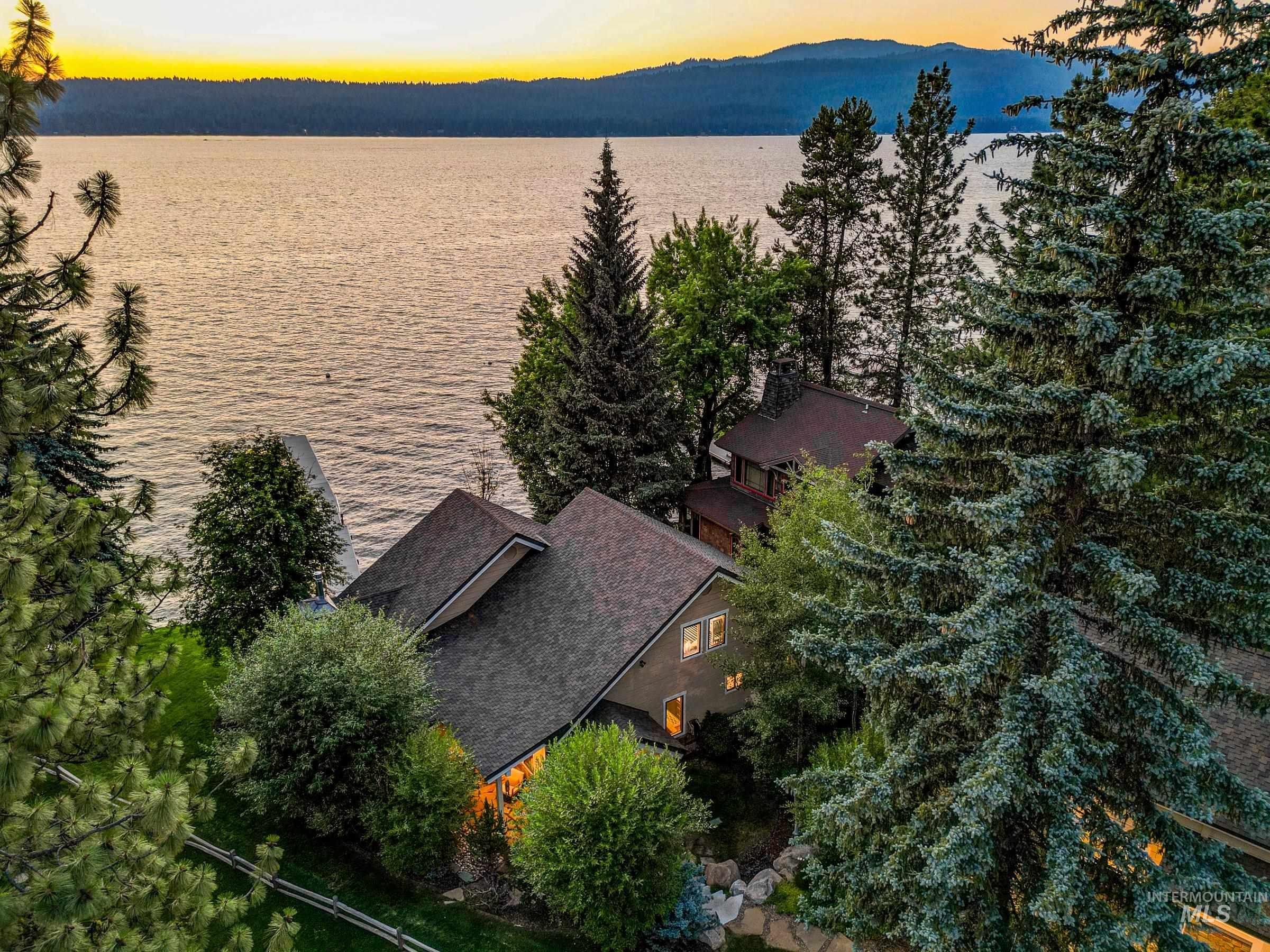 1624 E Lake