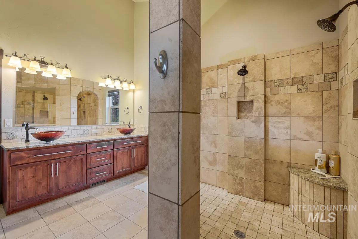 317 Mountain Cove