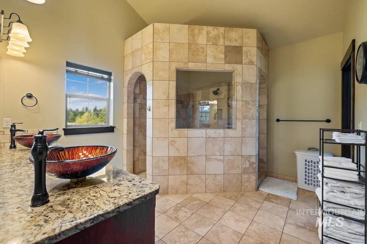 317 Mountain Cove