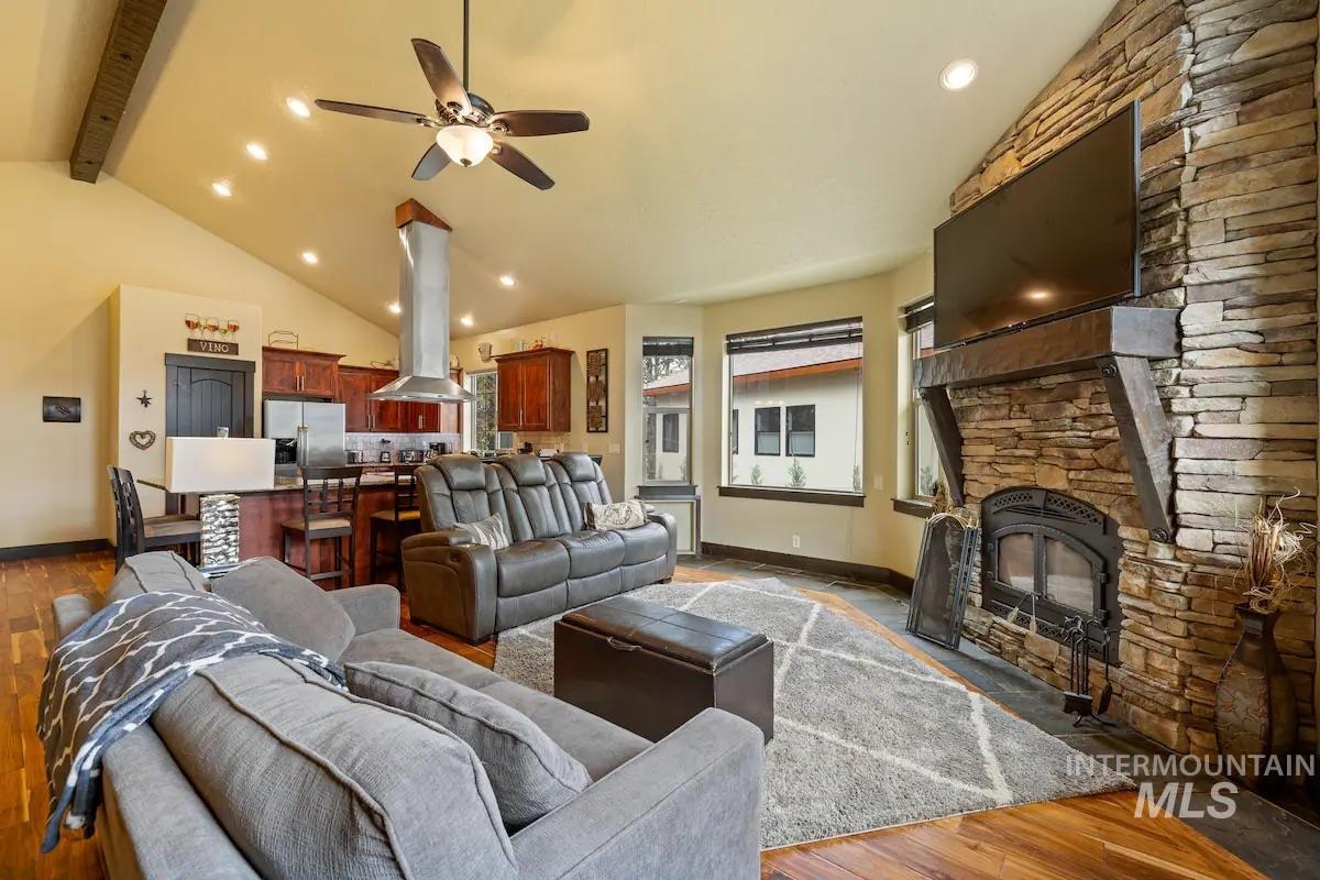 317 Mountain Cove