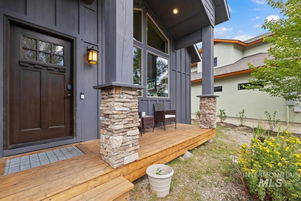 317 Mountain Cove