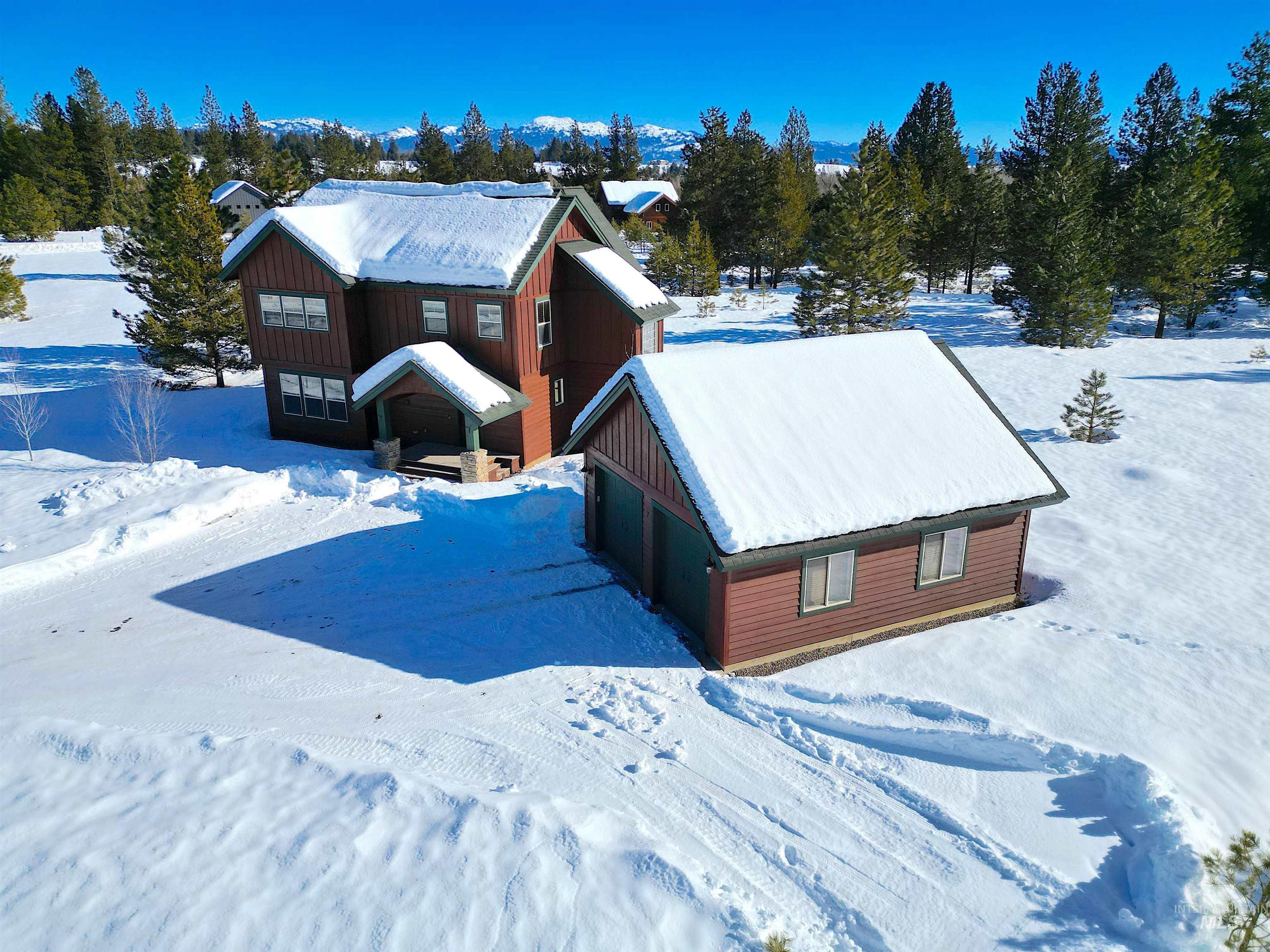 7 Lost River Drive