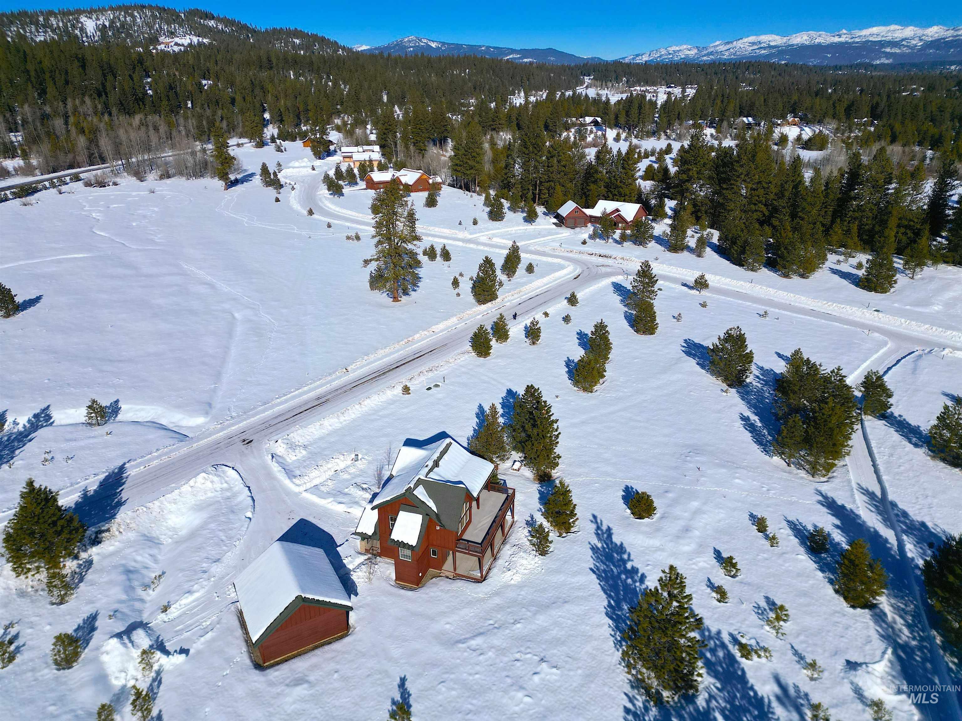 7 Lost River Drive