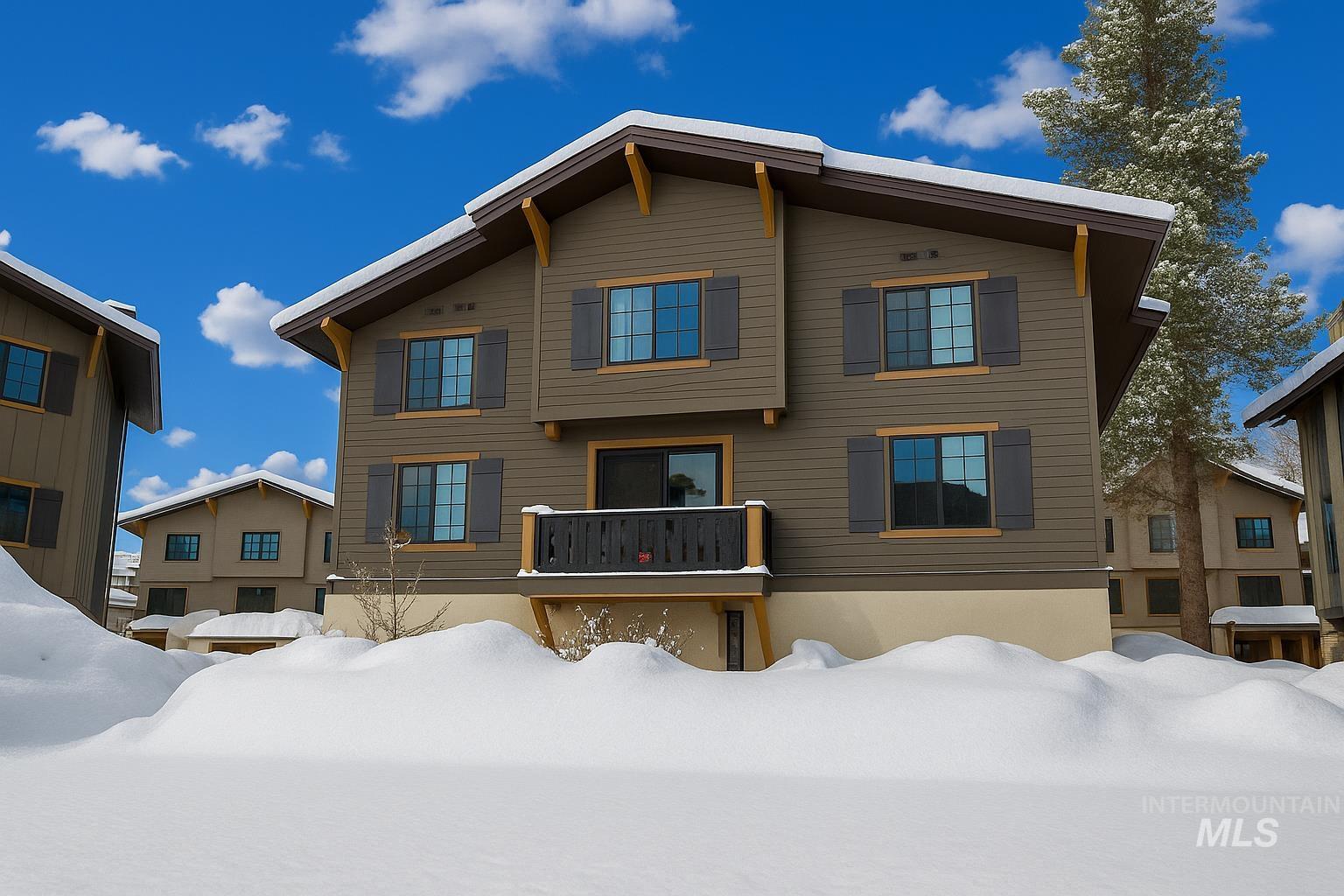 327 Silverpine Drive