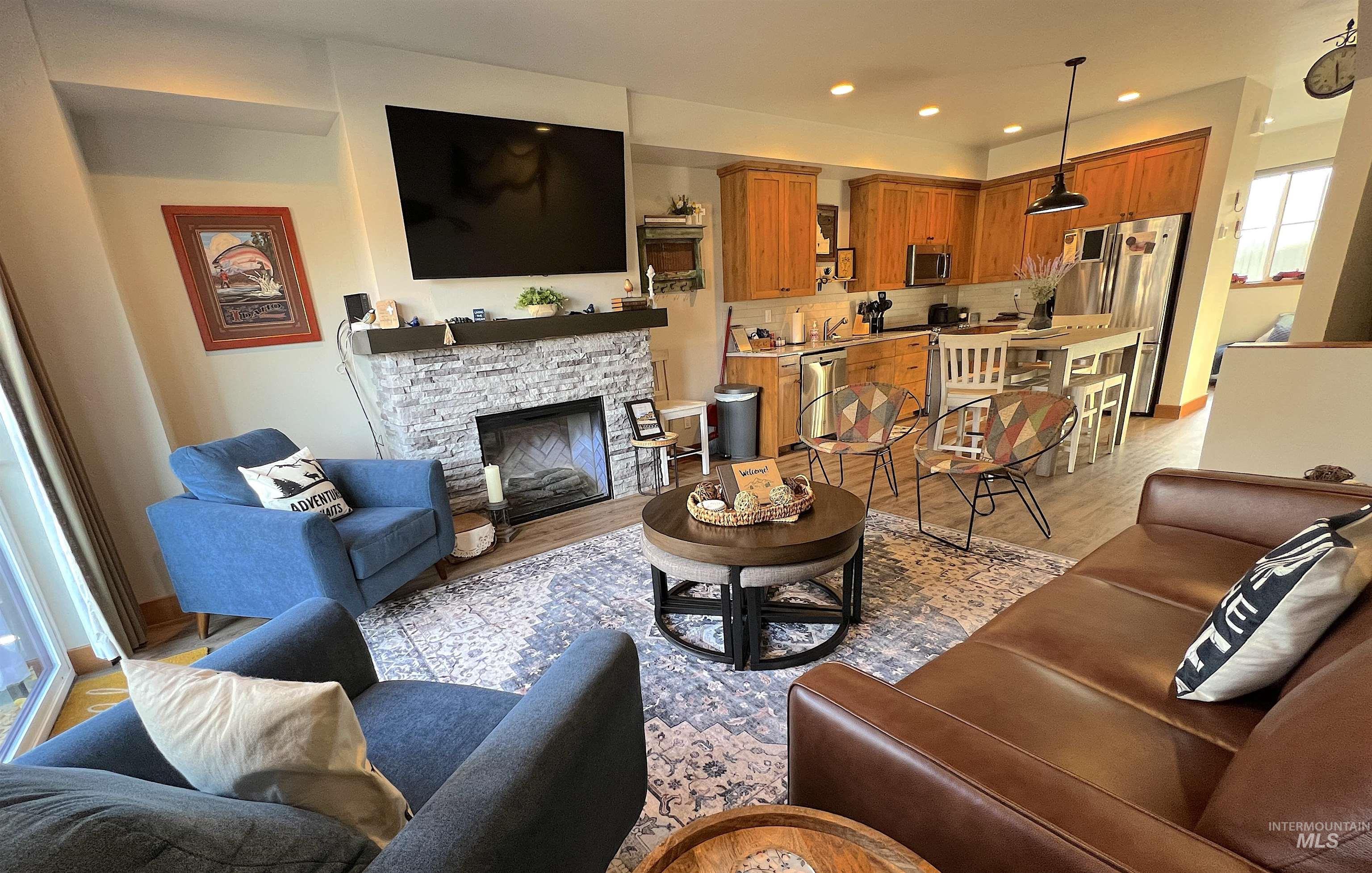 327 Silverpine Drive