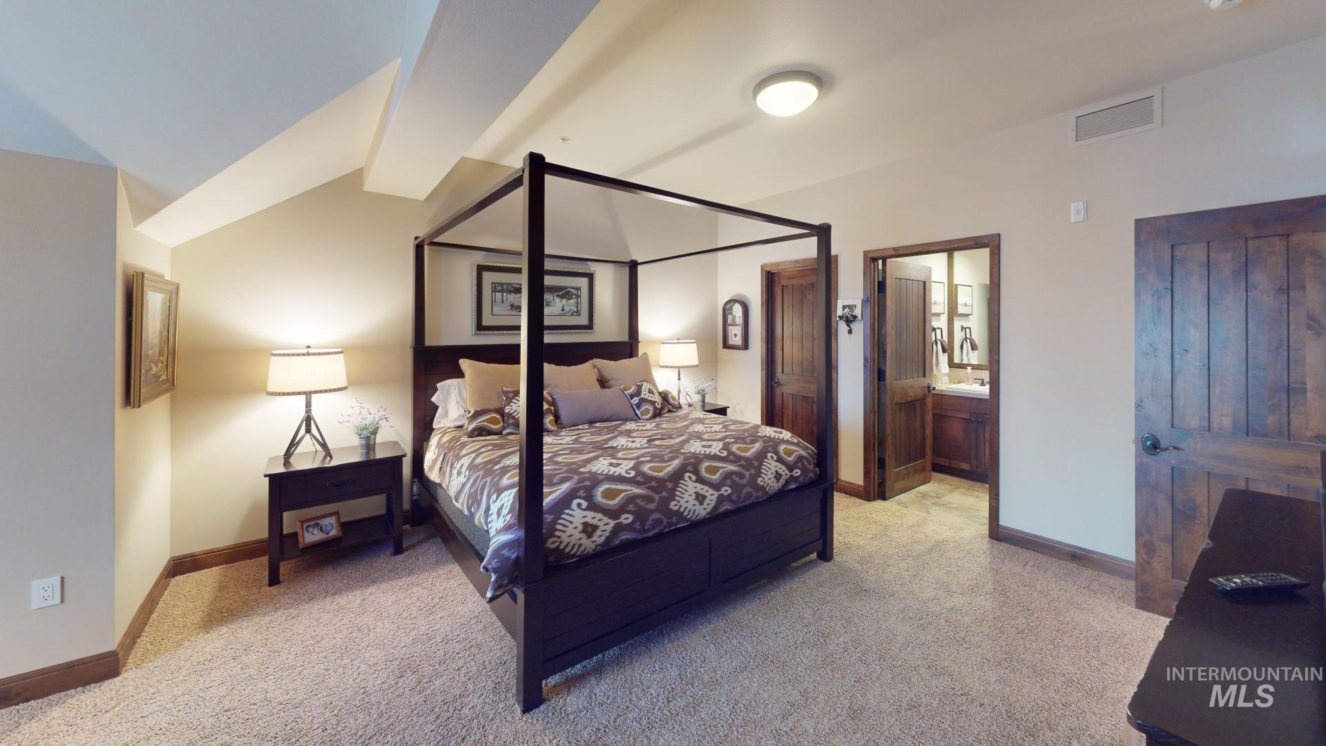 616 N 3rd Unit: 211