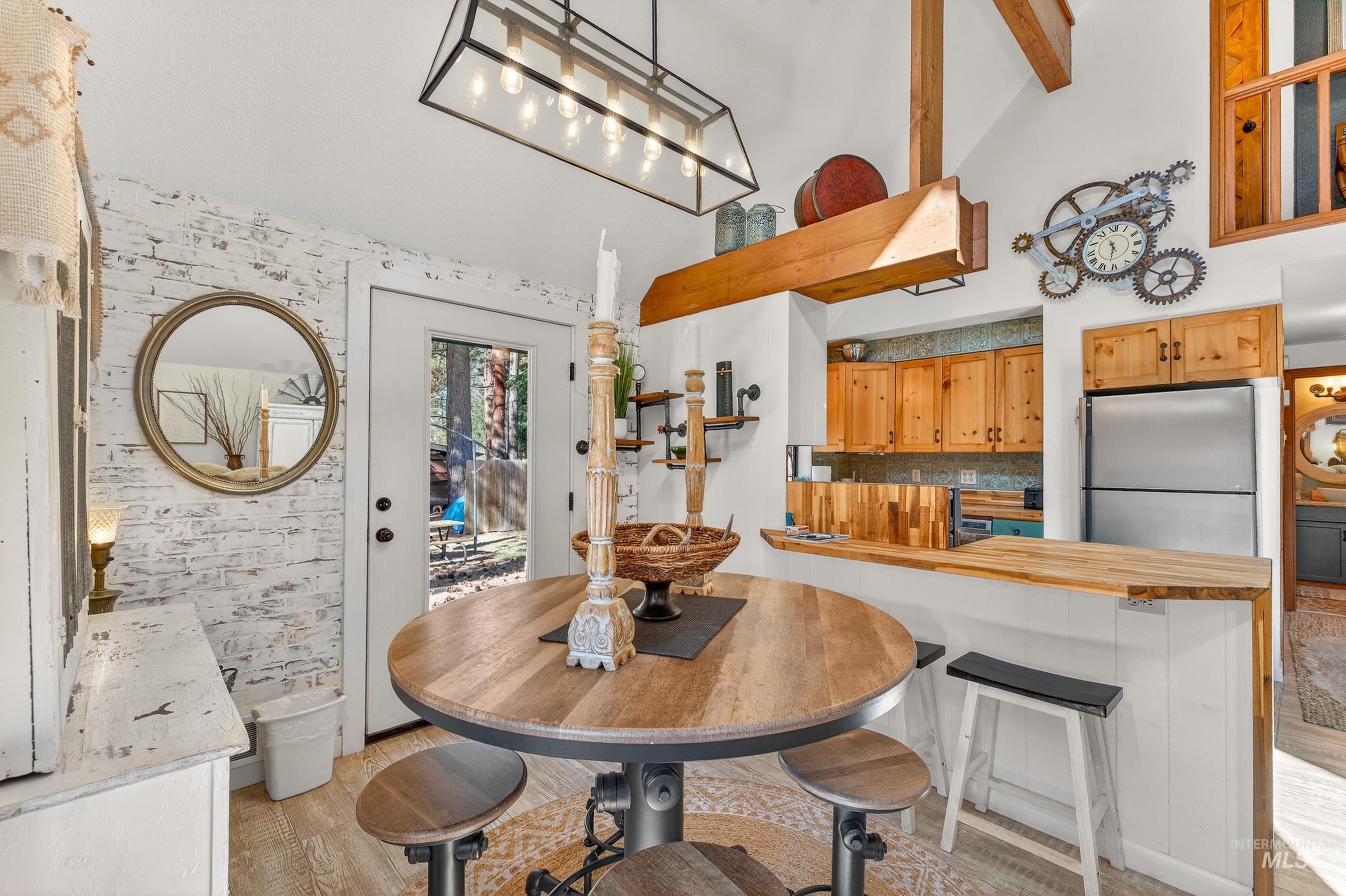 306 Rio Vista Blvd
