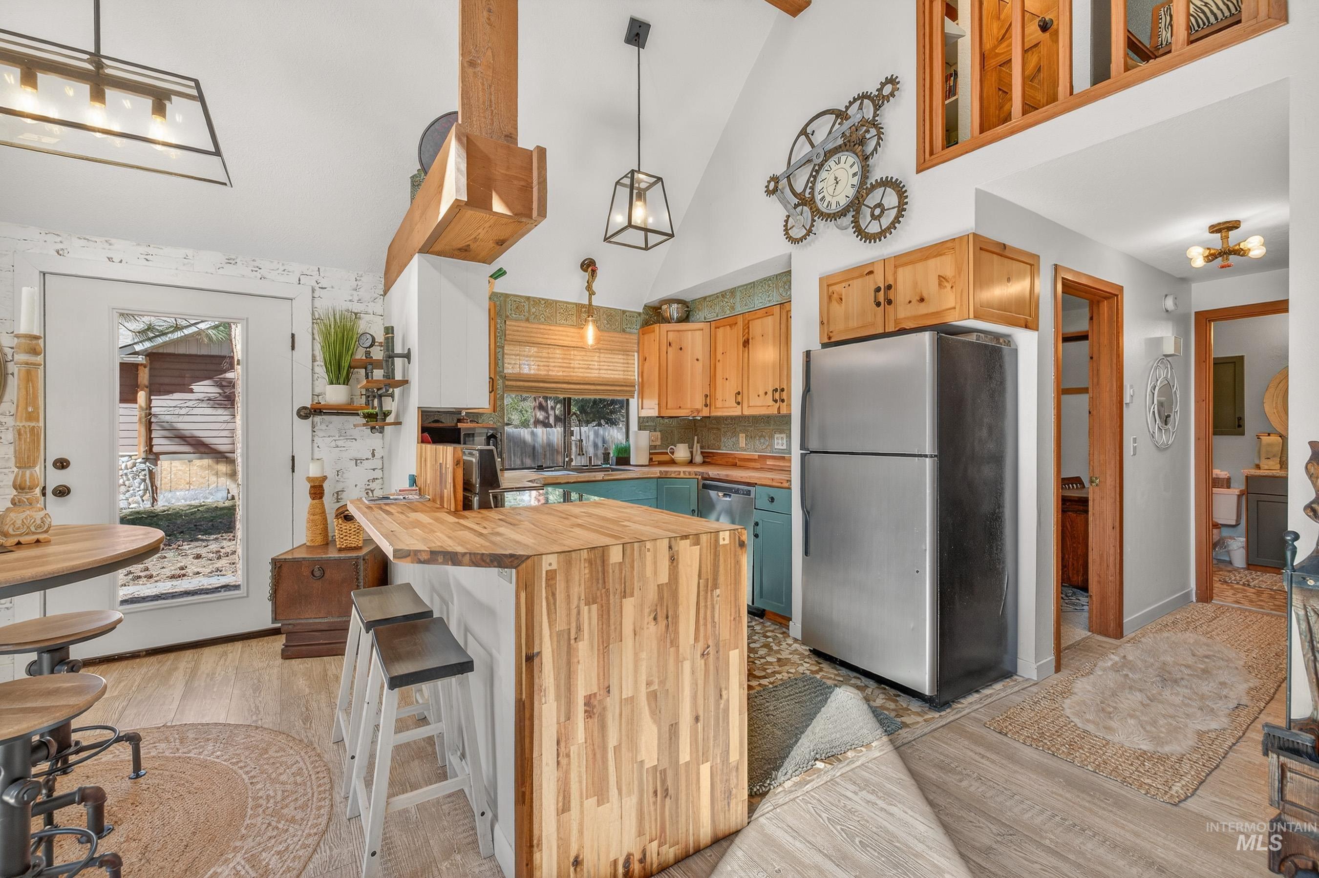 306 Rio Vista Blvd