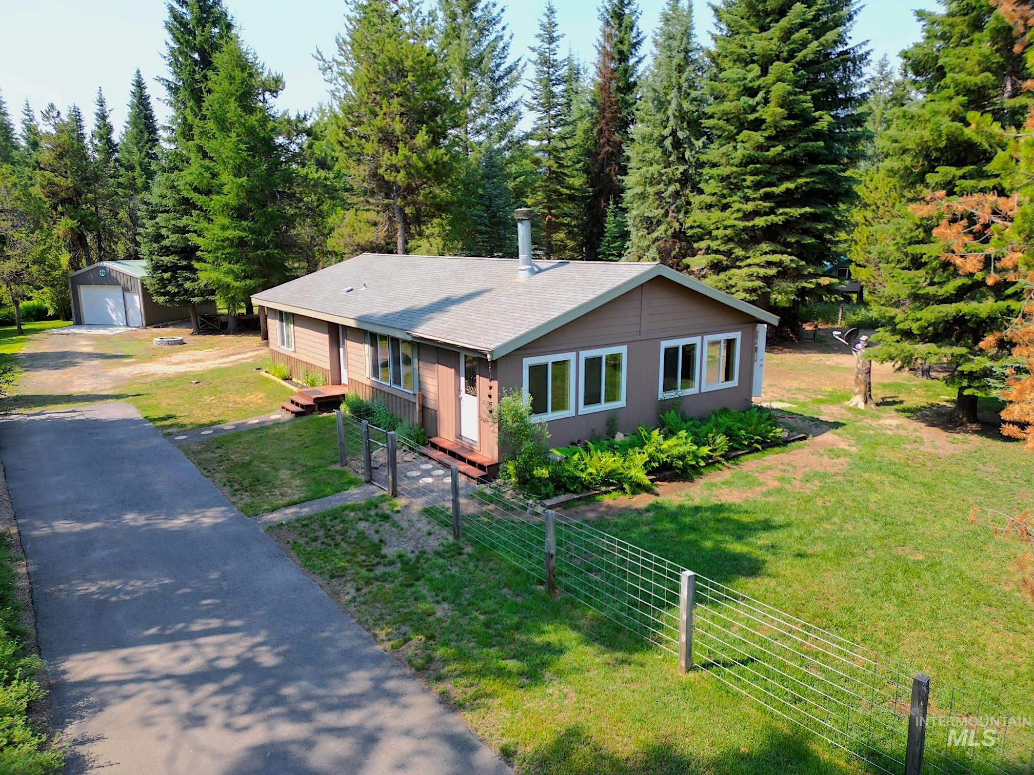 106 Forest Place
