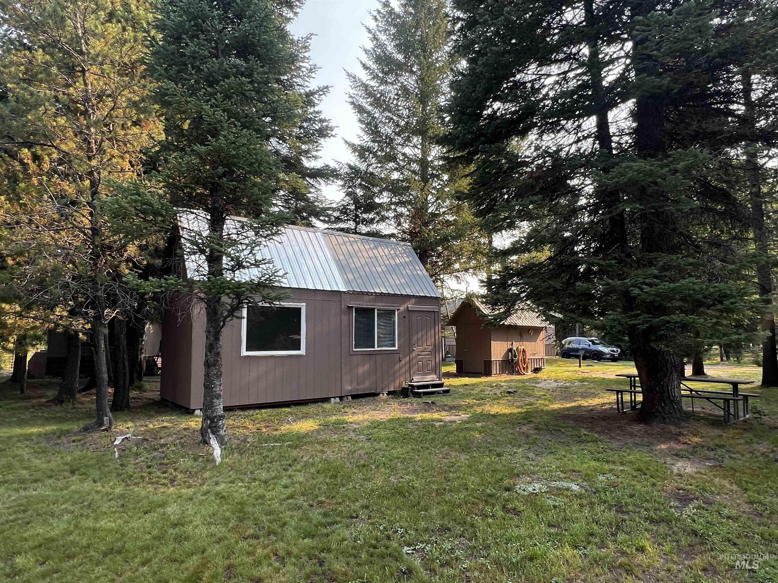 106 Forest Place