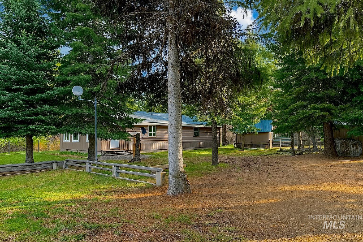 106 Forest Place
