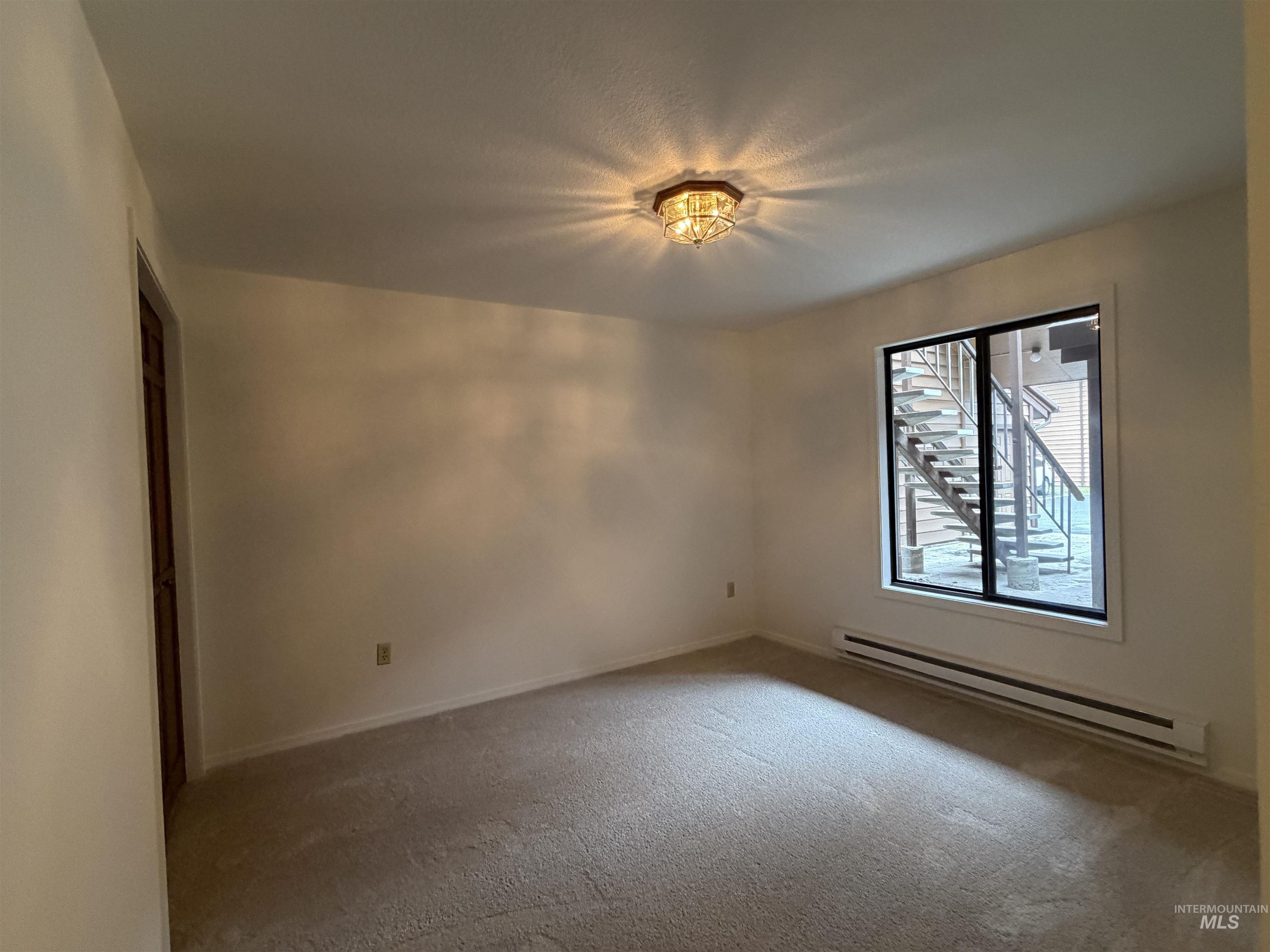 1630 Davis Ave Unit: #17
