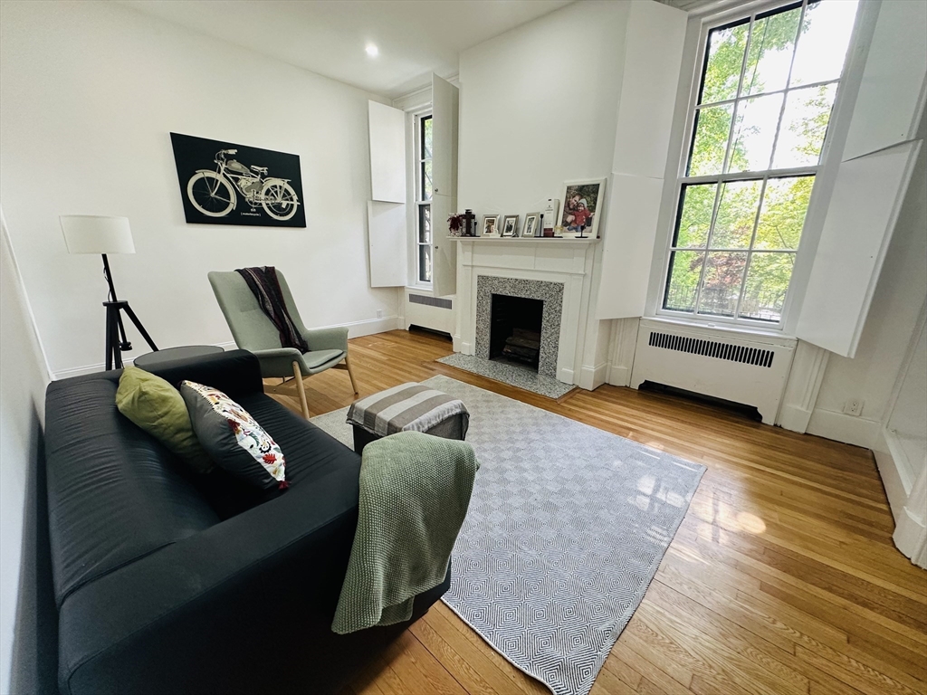 88 Mount Vernon St # 11