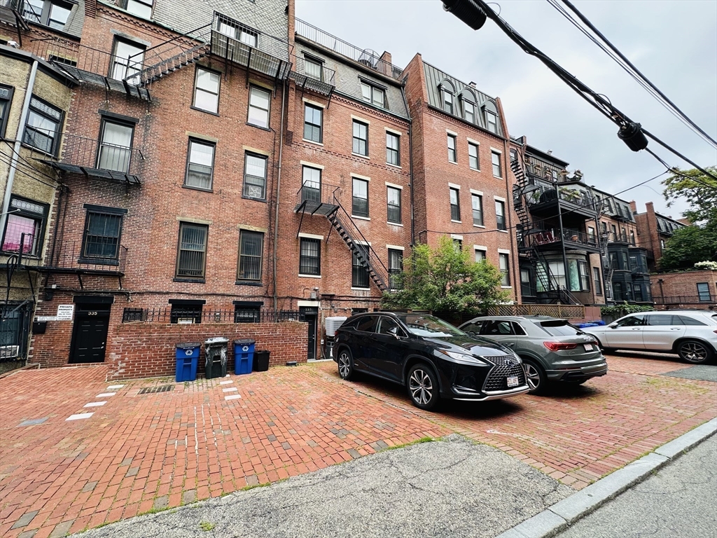 333 Beacon St # 3