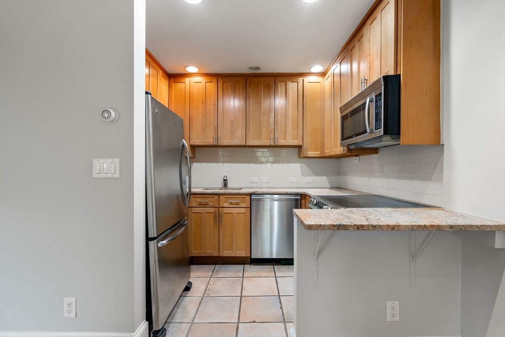 12 Claremont Park # 4