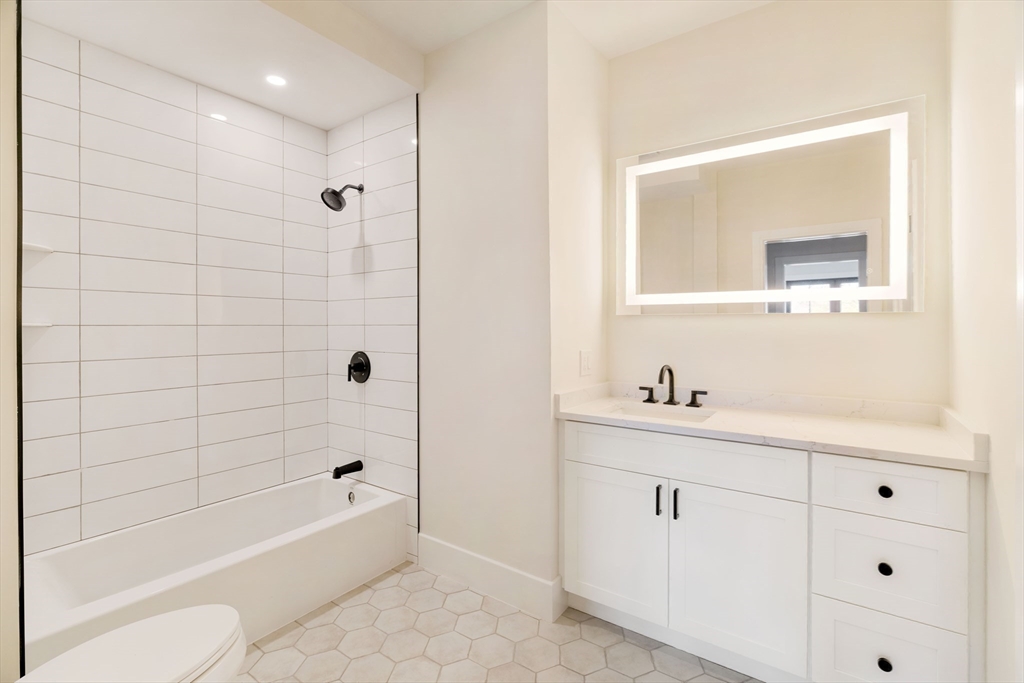 38 Maplewood St # 38