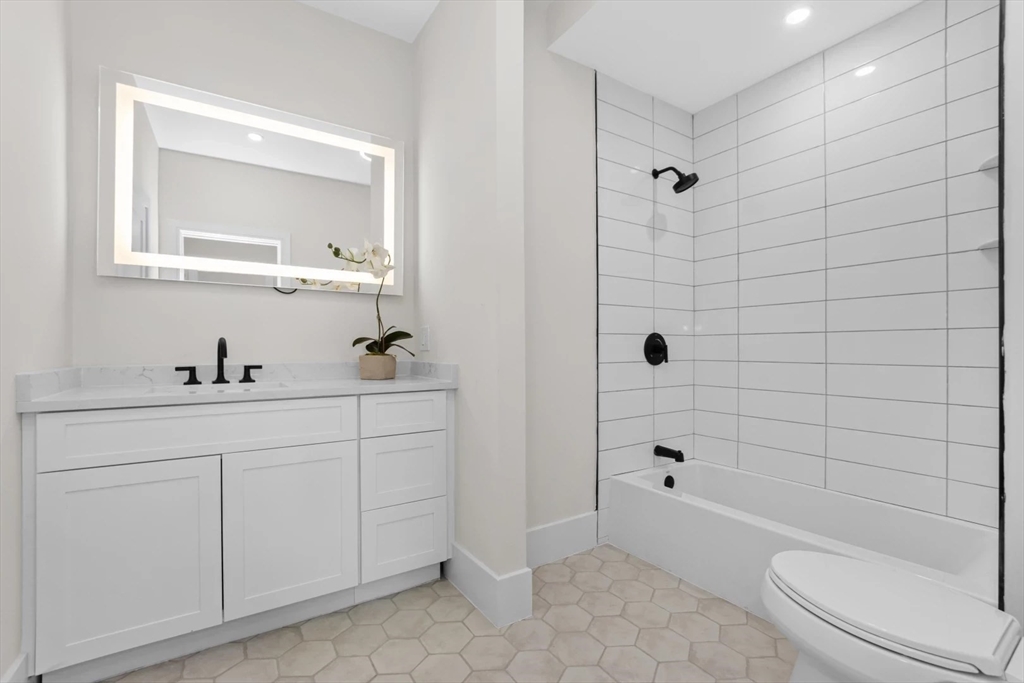 38 Maplewood St # 38