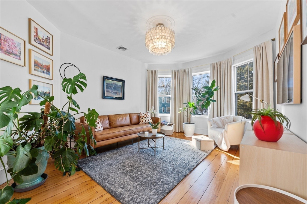 188 Chestnut Ave # 3