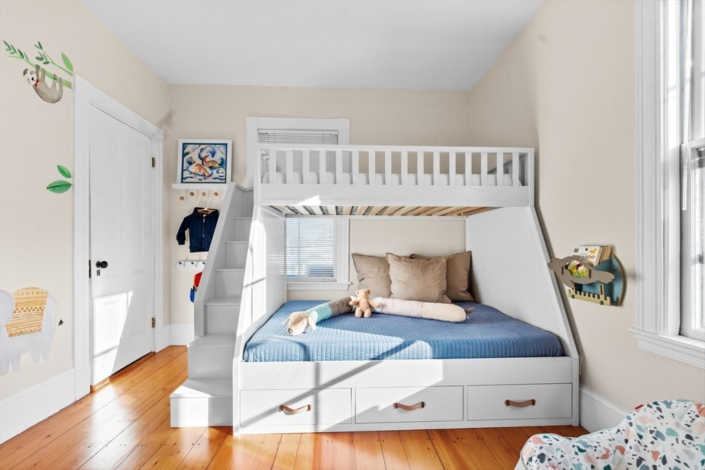 188 Chestnut Ave # 3