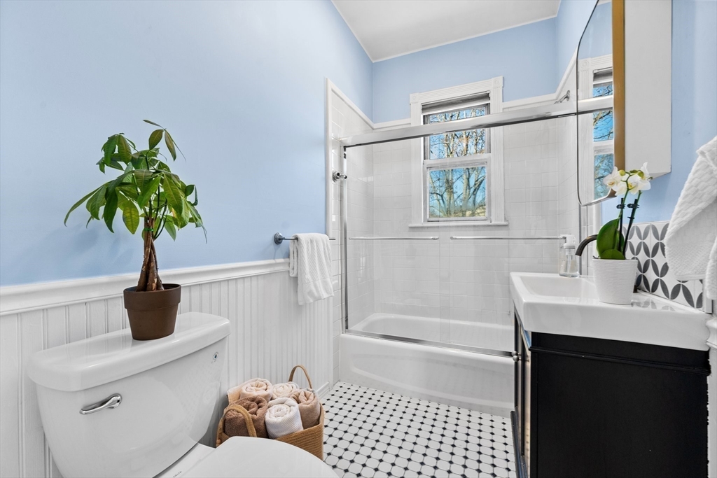 188 Chestnut Ave # 3