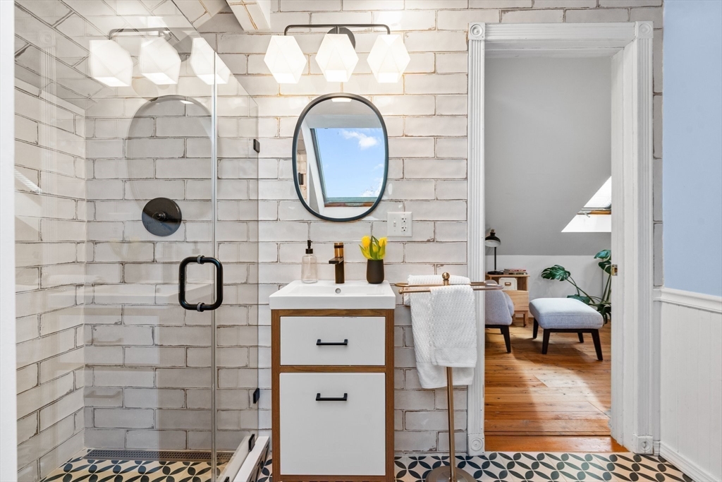 188 Chestnut Ave # 3