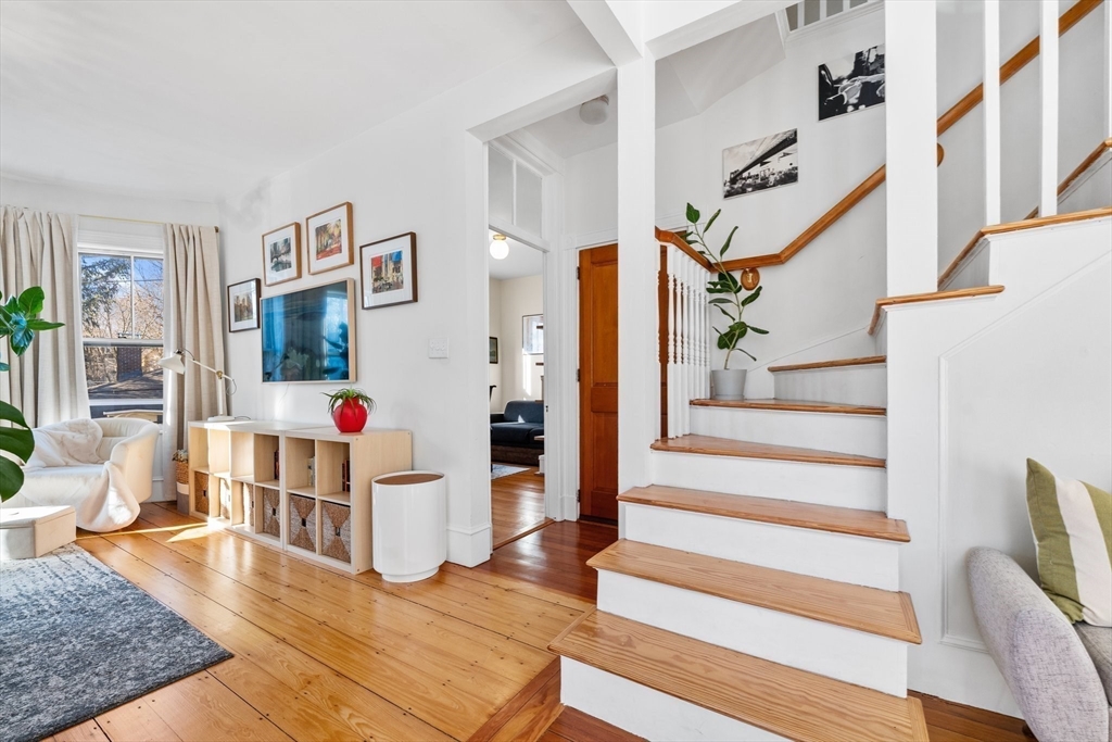 188 Chestnut Ave # 3