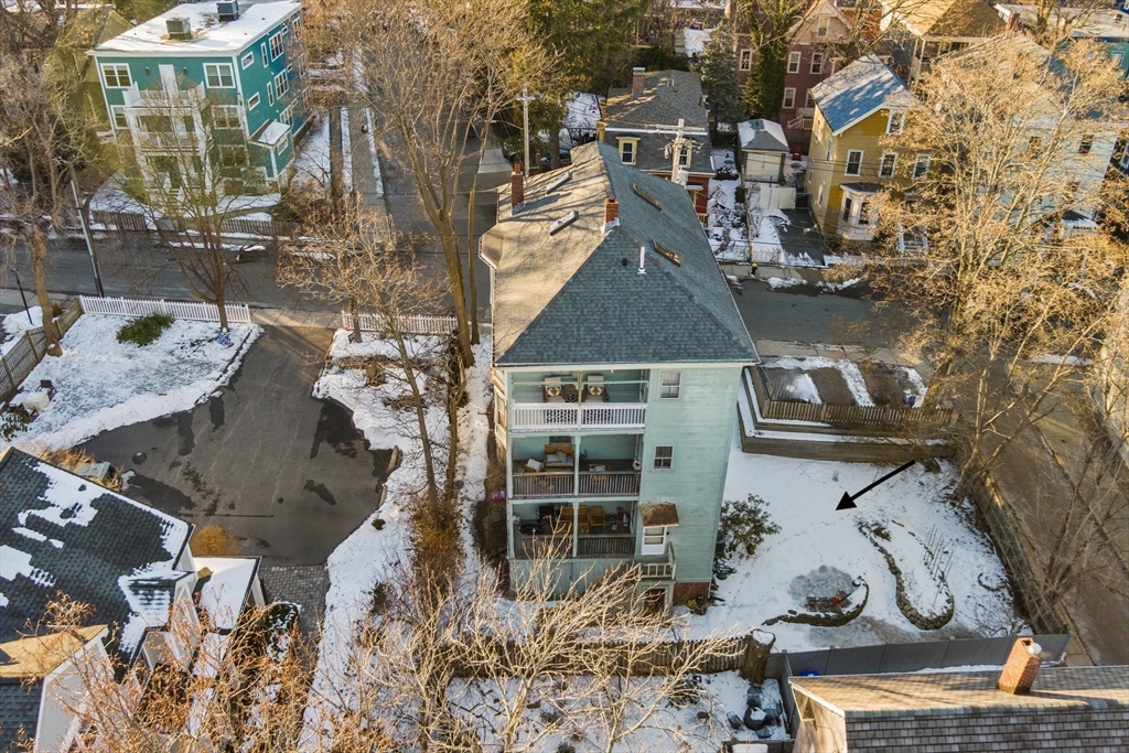 188 Chestnut Ave # 3