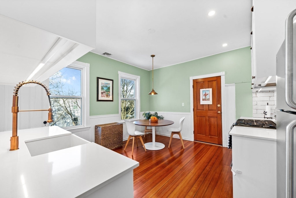 188 Chestnut Ave # 3