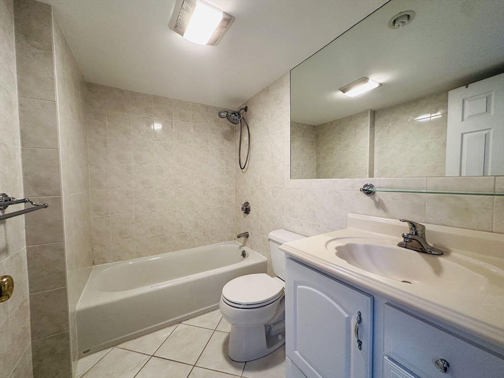 125 Pleasant St # 209