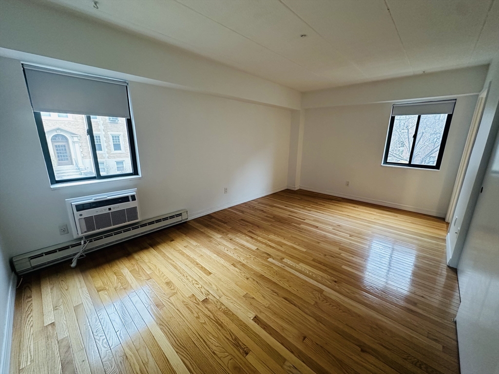 125 Pleasant St # 209