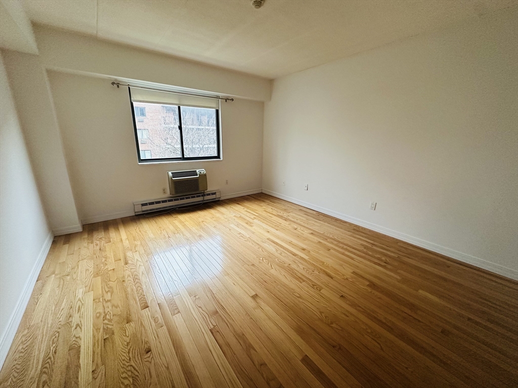 125 Pleasant St # 209