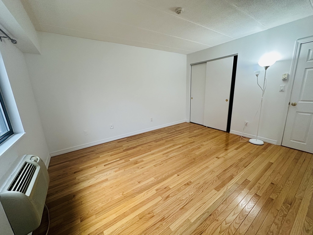 125 Pleasant St # 209