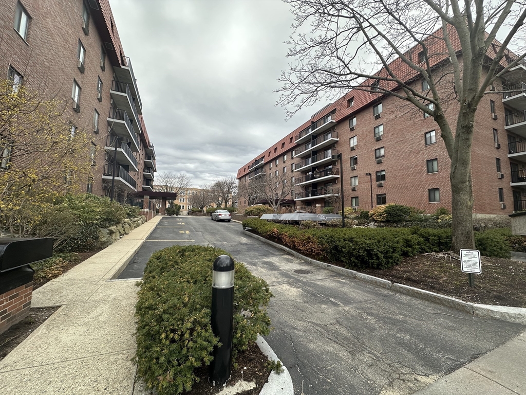 125 Pleasant St # 209