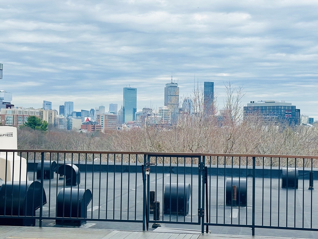 125 Pleasant St # 209