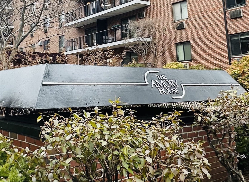 125 Pleasant St # 209