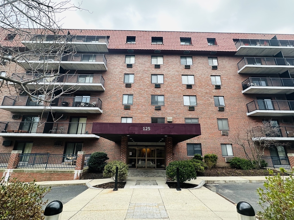 125 Pleasant St # 209