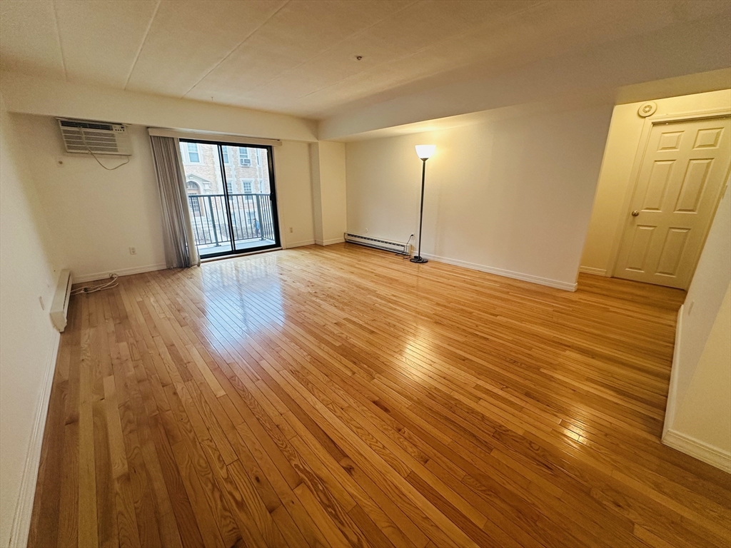 125 Pleasant St # 209