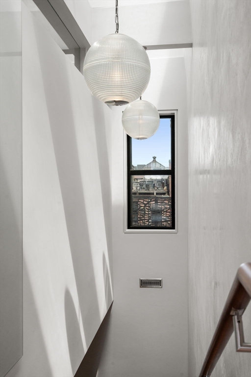 393 Marlborough St # 8