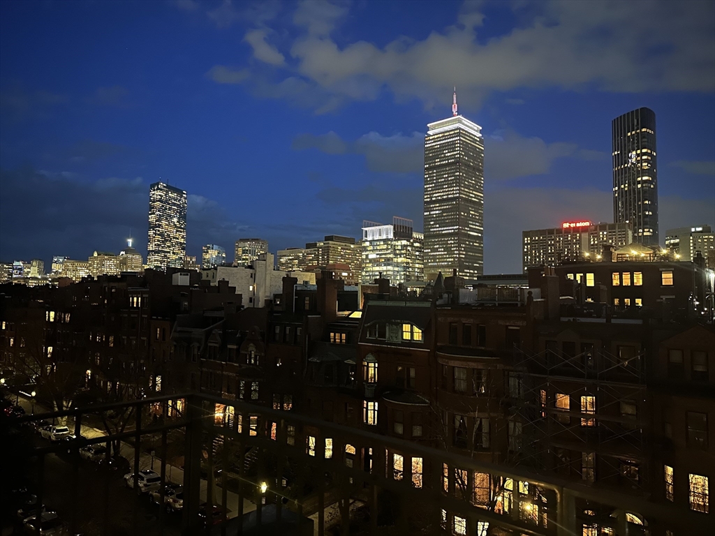 393 Marlborough St # 8