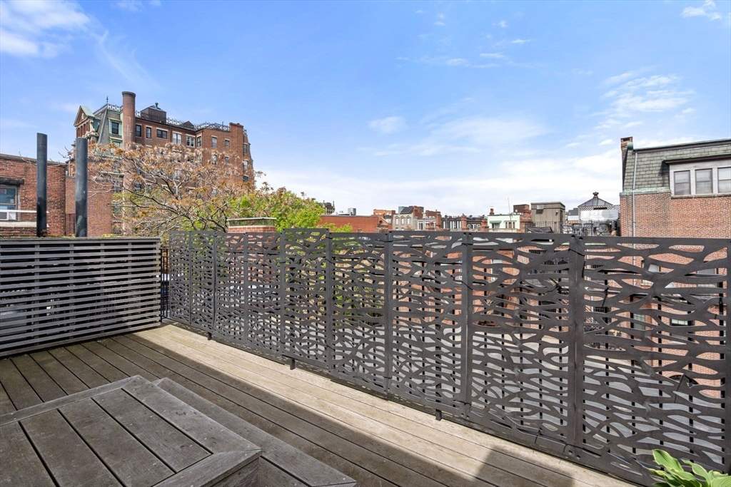 393 Marlborough St # 8