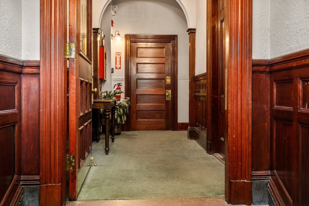 393 Marlborough St # 8