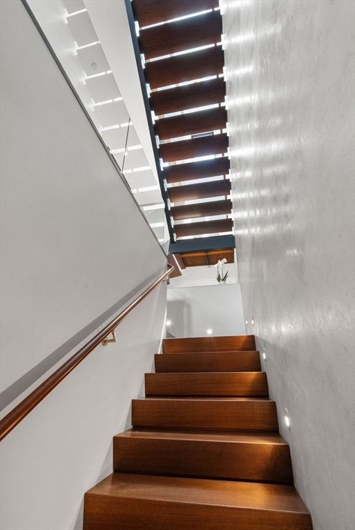 393 Marlborough St # 8