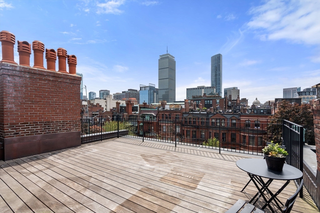 393 Marlborough St # 8